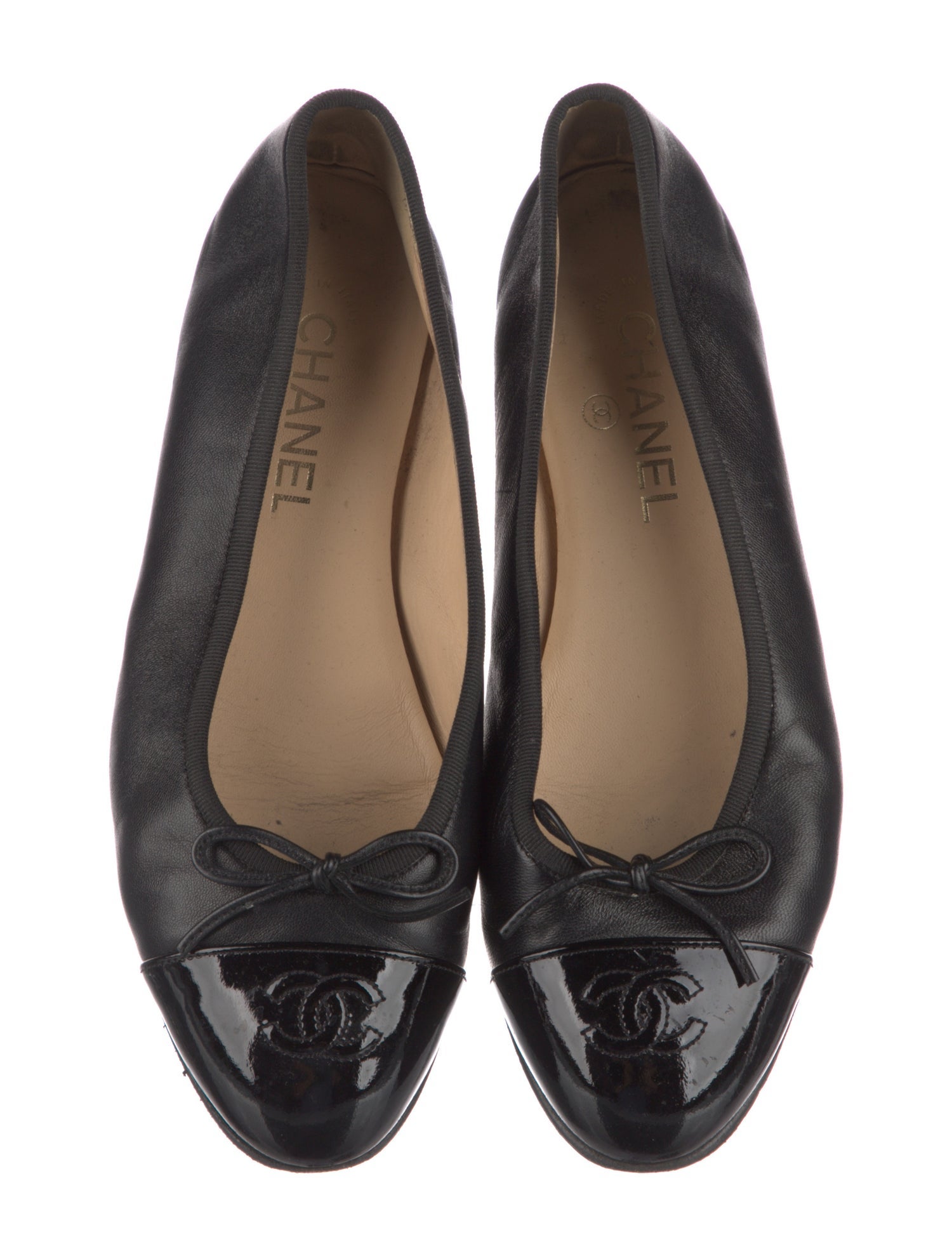 Chanel Interlocking CC Logo Leather Ballet Flats